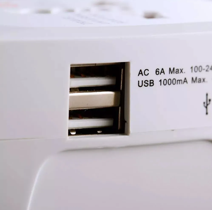 4 Adaptador Universal Europeo